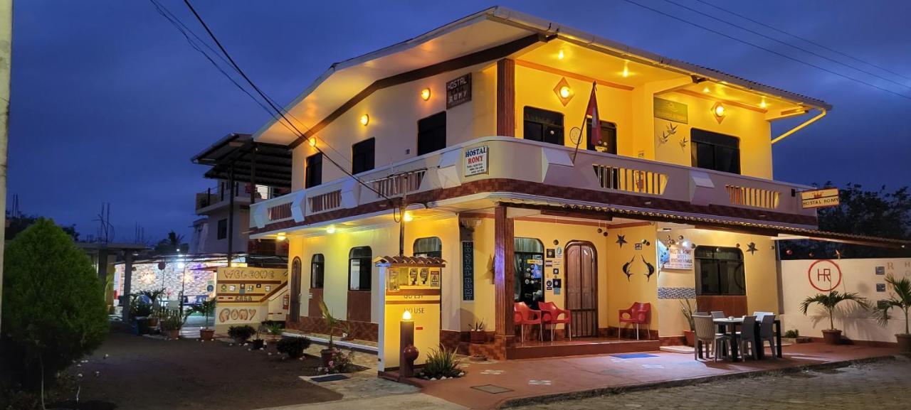 Hostal Romy Puerto Baquerizo Moreno Bagian luar foto