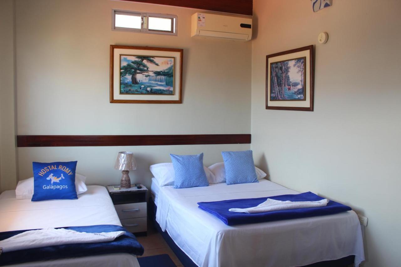 Hostal Romy Puerto Baquerizo Moreno Bagian luar foto