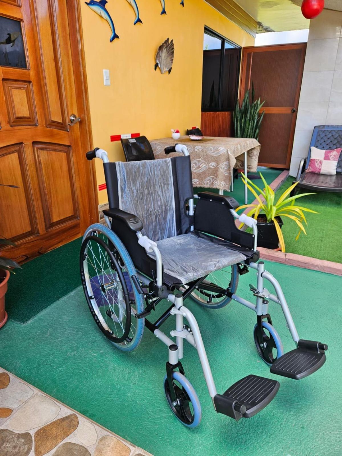 Hostal Romy Puerto Baquerizo Moreno Bagian luar foto